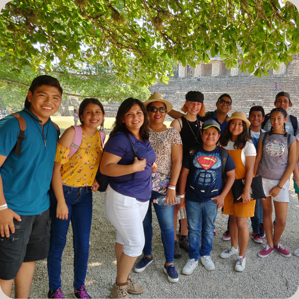 Chicos y chicas&nbsp;mexicanos