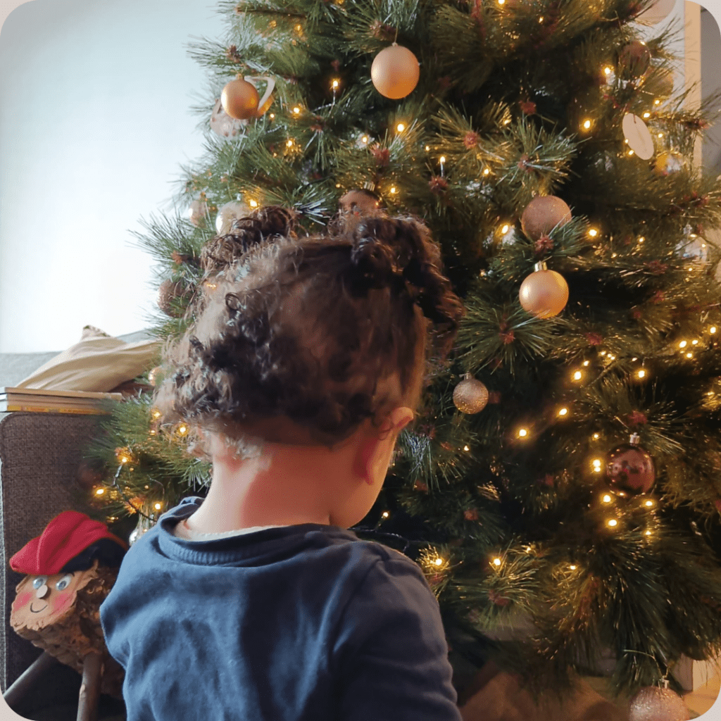 Feliz Navidad, próspero año y&nbsp;felicidad